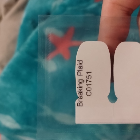 Color Street Breaking Plaid - Picture 2 of 2